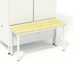 Pink // Lakitud männipuit