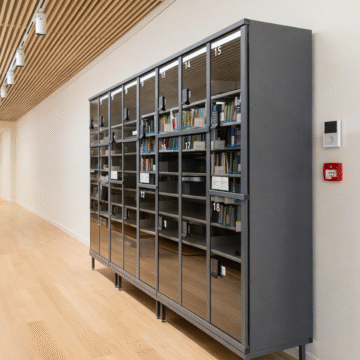 Hoiukapp klaasustega, digiluku süsteemiga - 6 ust