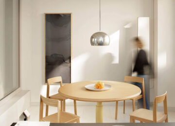 Koosolekulaud Inside